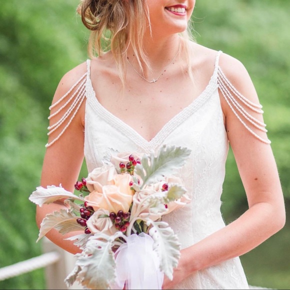 Wedding dress - Picture 2 of 2